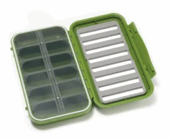 C&F Large 8-Row Waterproof CF-3308 Fly Case With 12 Compartments 7 C&F Large 8-Row Waterproof CF-3308 Fly Case With 12 Compartments -VisVang Winkel CF 3308ol