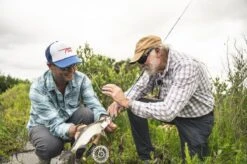 TFO Axiom II-X Fly Rod -VisVang Winkel TFO Axiom II X Fly Rod TFOAXIOMIIX XXX axiom ll x carousel photos lifestyle 5