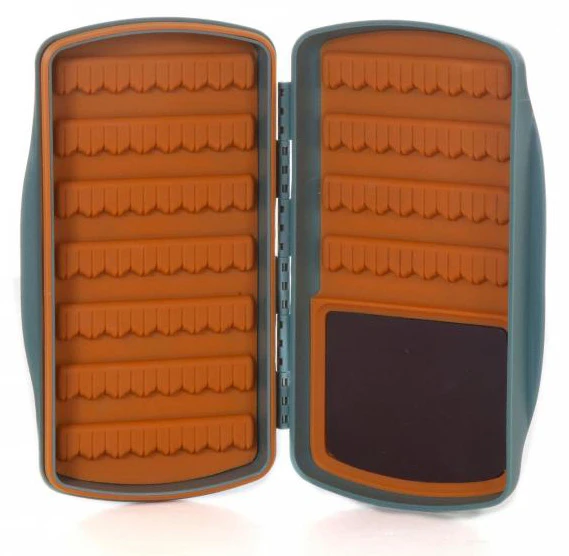 Tacky Pescador Fly Box Magpad Smoke Grey 1 Tacky Pescador Fly Box Magpad Smoke Grey