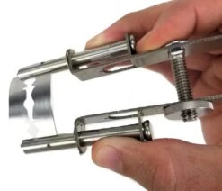 TyWheel Razor Blade Trimmer -VisVang Winkel TyWheel Razor Blade Trimmer TYWHEELTRIMMER tywheel trimmer3